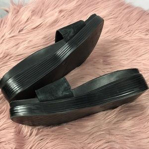 donald pliner fiji platform hidden thong sandal